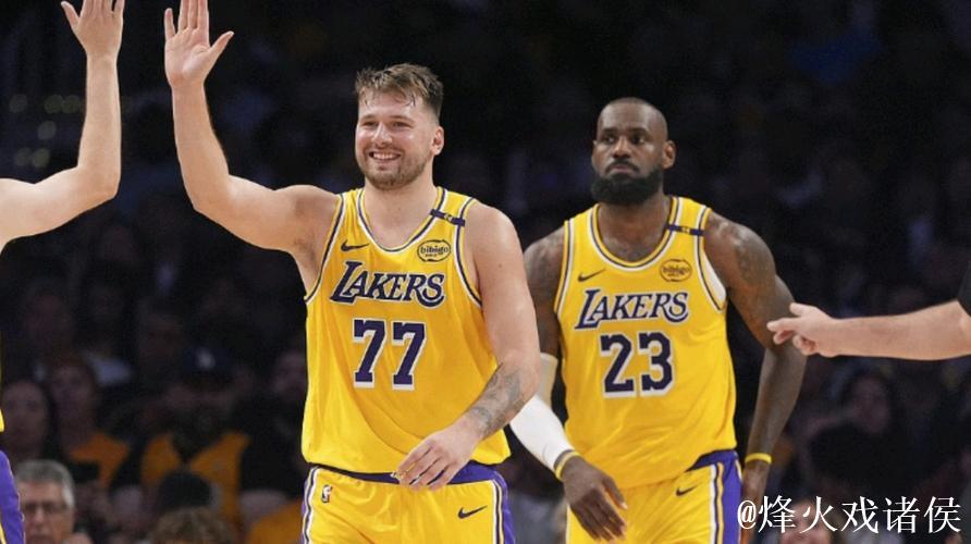 詹姆斯30+8+8东契奇30+10 湖人擒鹈鹕取得三连胜
